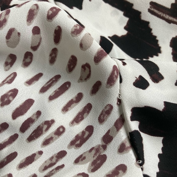 Cabi Skin Print Wrap Top Size M - Picture 11 of 11